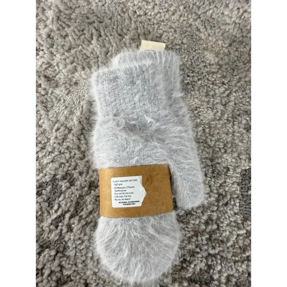 NEW Billy Bamboo One Size Angora Wool Fluffy Mittens Gray Warm